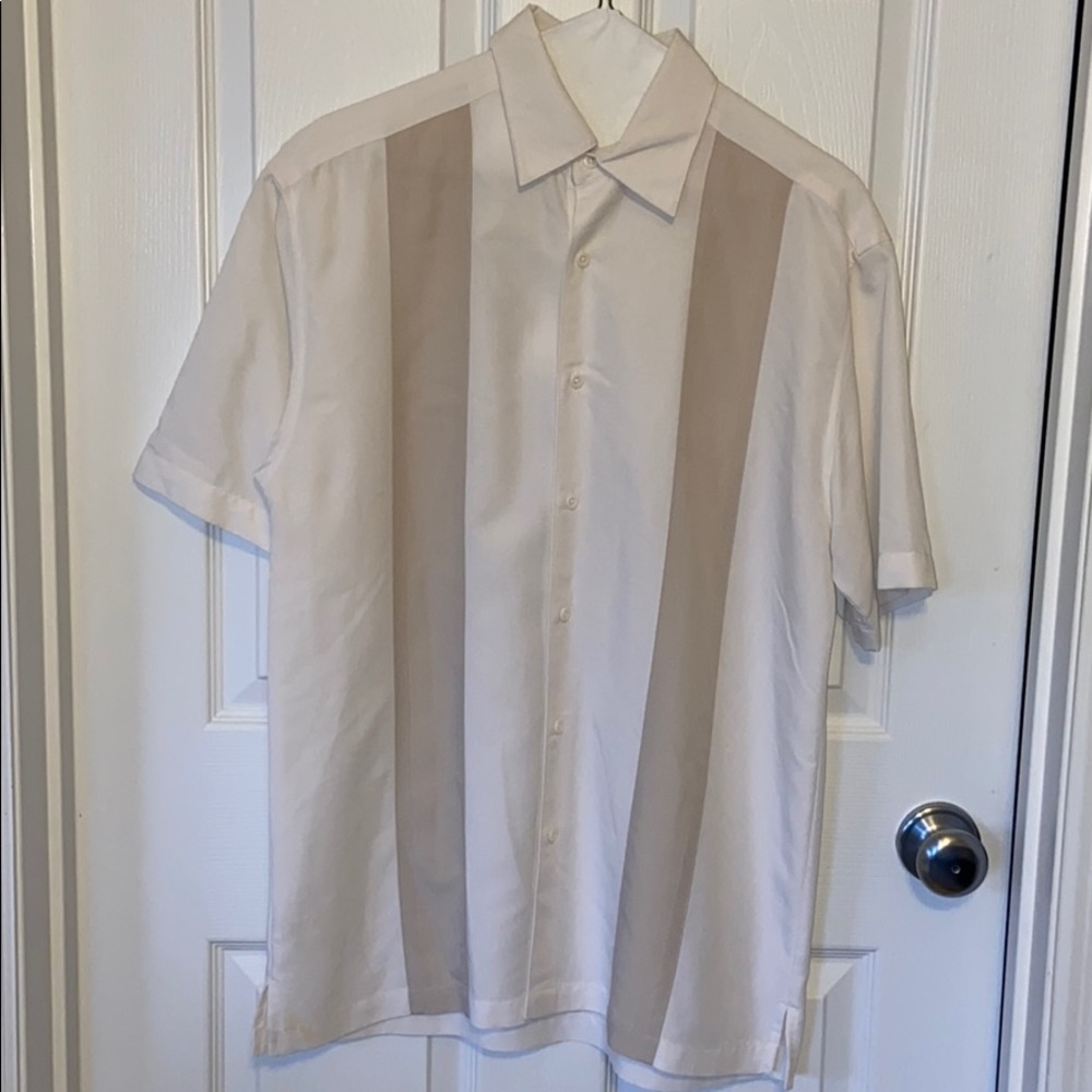 Short sleeve casual button down